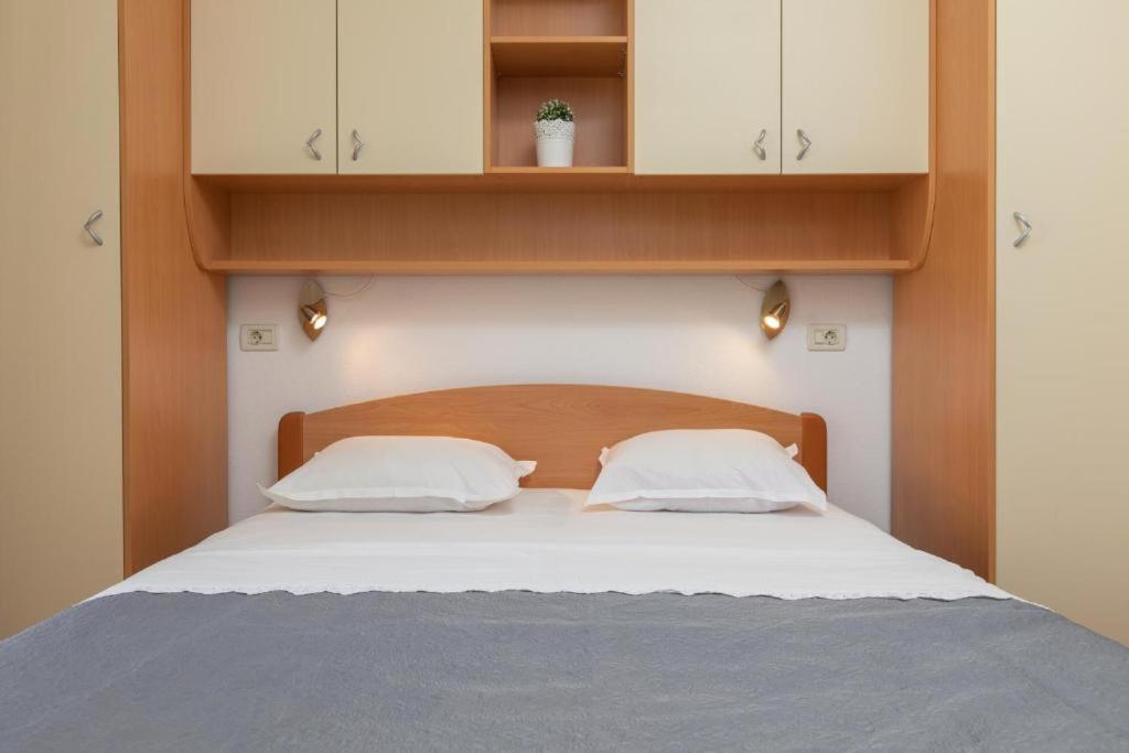 Apartmani Vela Tučepi Екстериор снимка